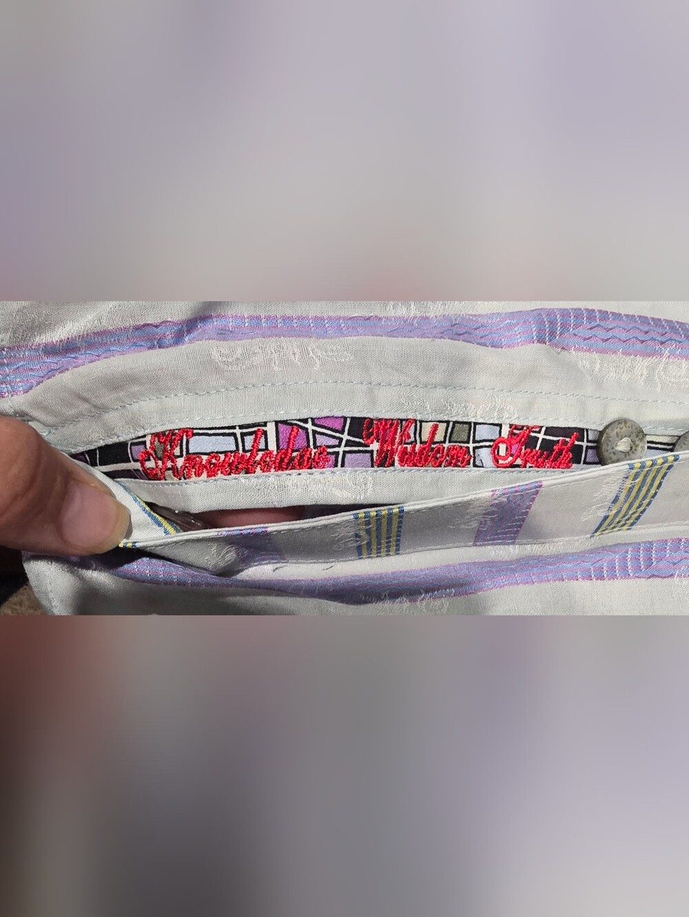 Robert Graham Embroidered Button Down Shirt In Poolside Size Large - Picture 12 of 12